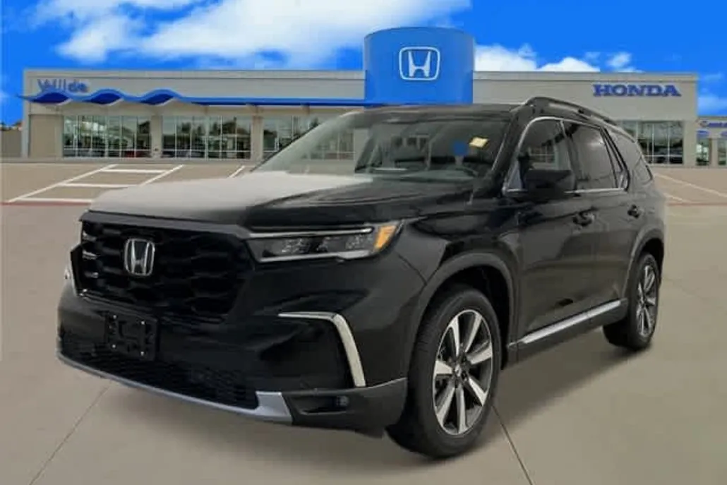 2025 Honda Pilot Touring photo 1