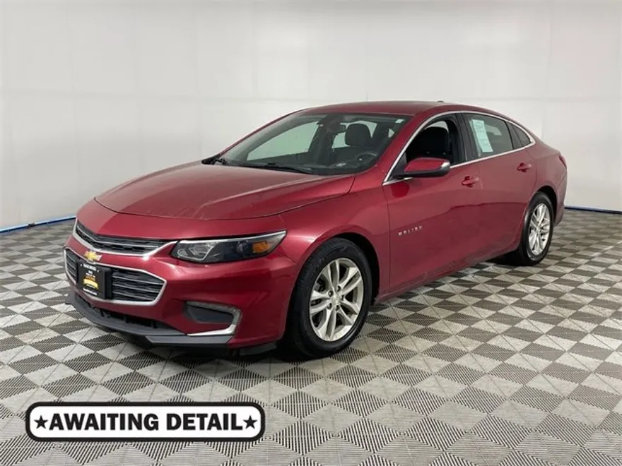 2016 Chevrolet Malibu 1LT photo 1