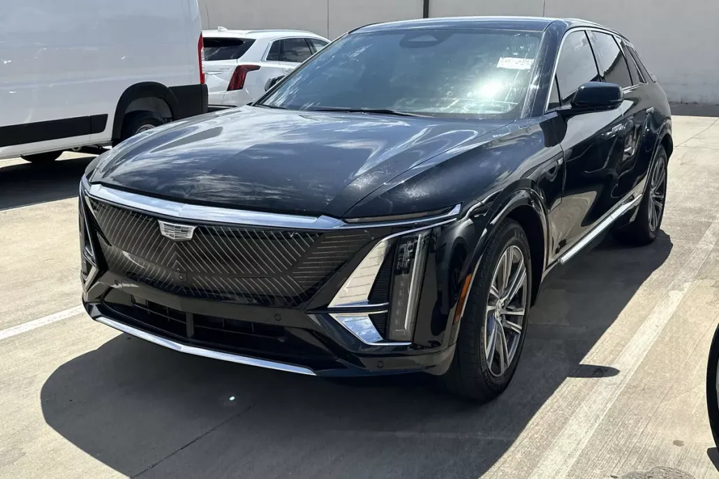 2023 Cadillac Lyriq Luxury Sport photo 1