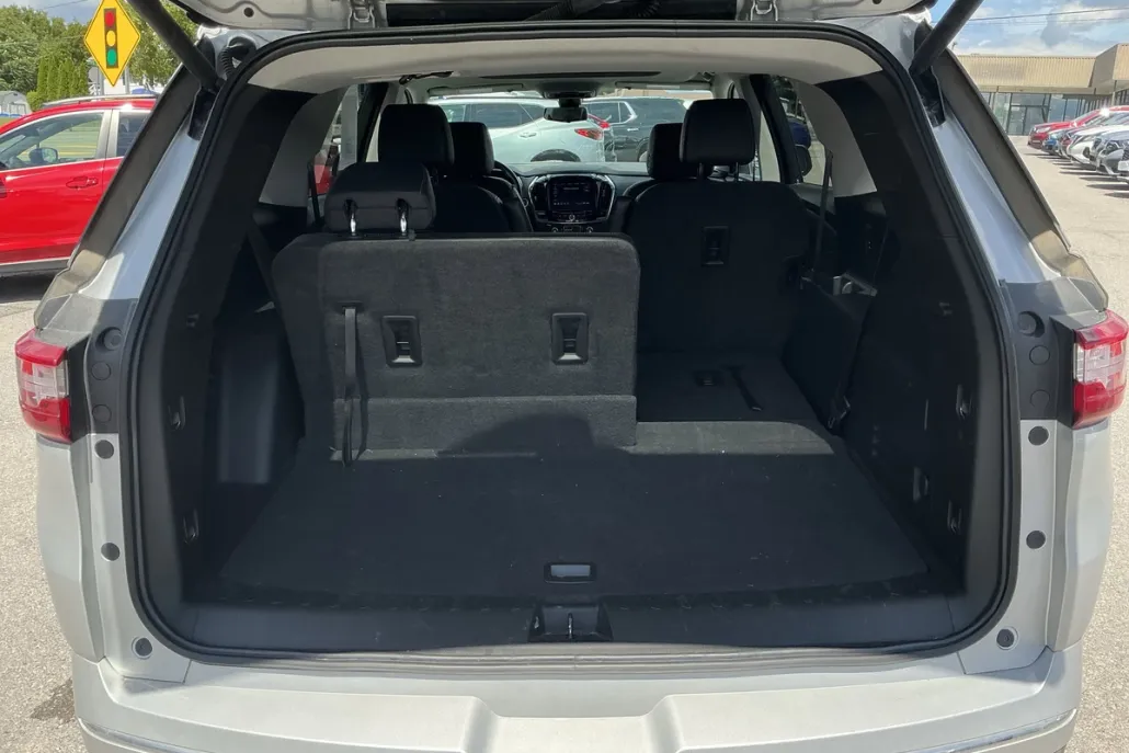 2021 Chevrolet Traverse Premier photo 1