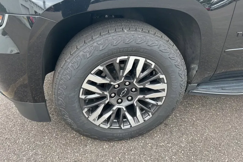 2020 Chevrolet Tahoe Premier photo 1