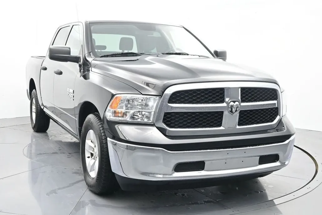 2022 Ram 1500 Classic SLT photo 1