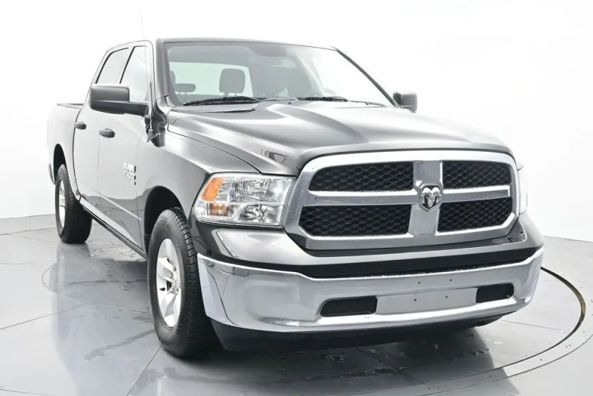 2022 Ram 1500 Classic SLT photo 1