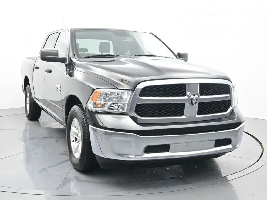 2022 Ram 1500 Classic SLT photo 1