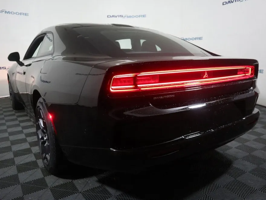 2025 Dodge Charger R/T photo 8