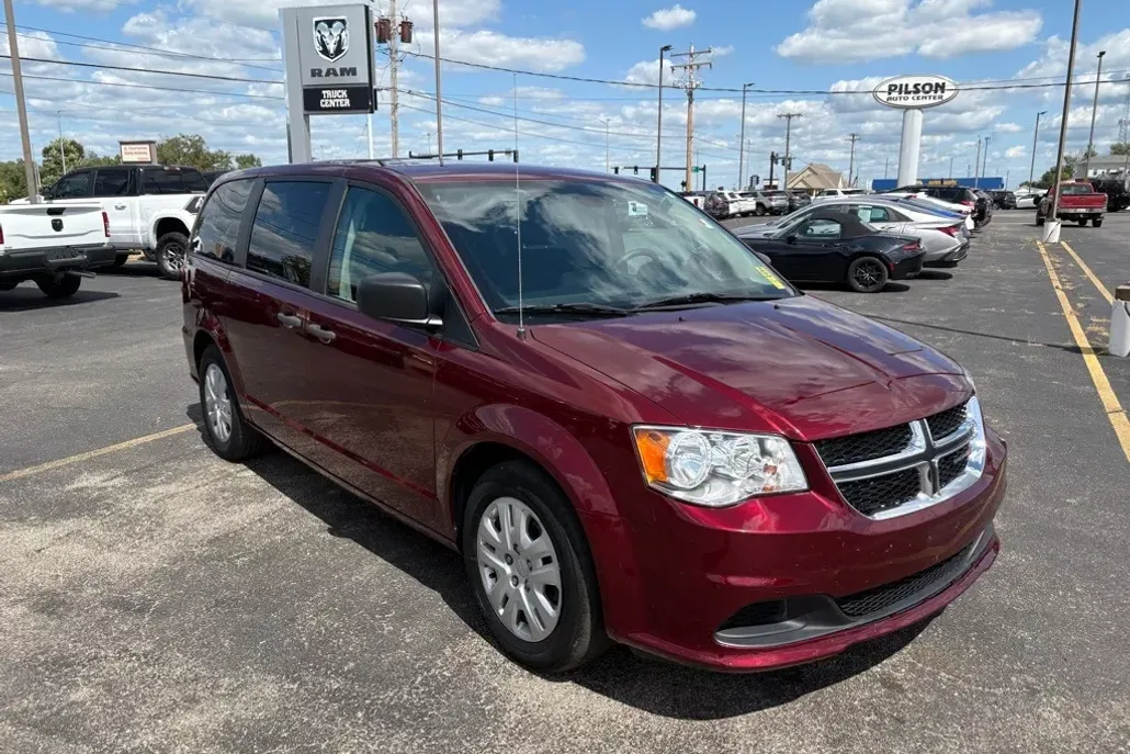 2019 Dodge Grand Caravan SE photo 1