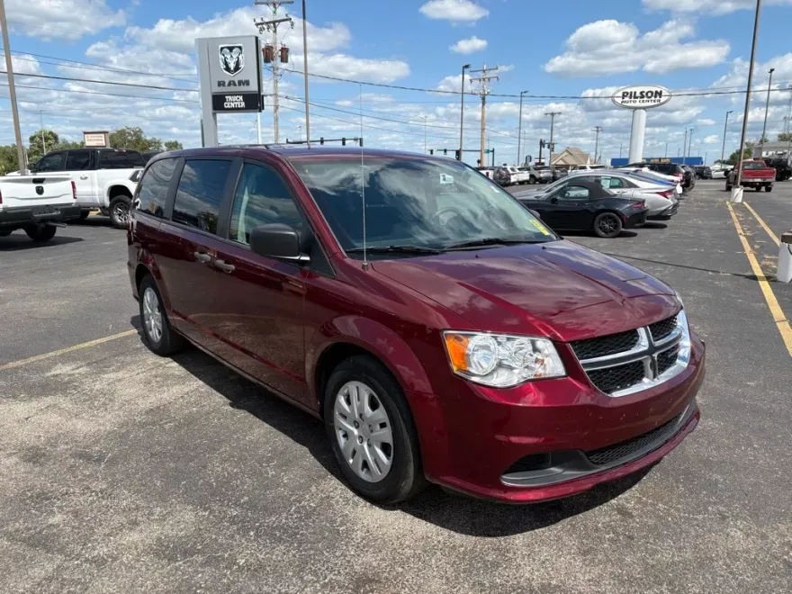2019 Dodge Grand Caravan SE photo 1