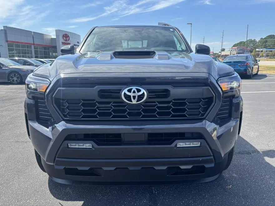 2025 Toyota Tacoma TRD Sport photo 2