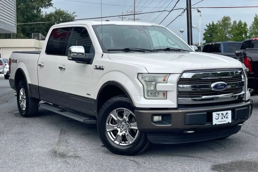 2015 Ford F-150 Lariat photo 1