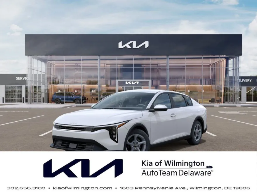 2025 Kia K4 LX photo 1