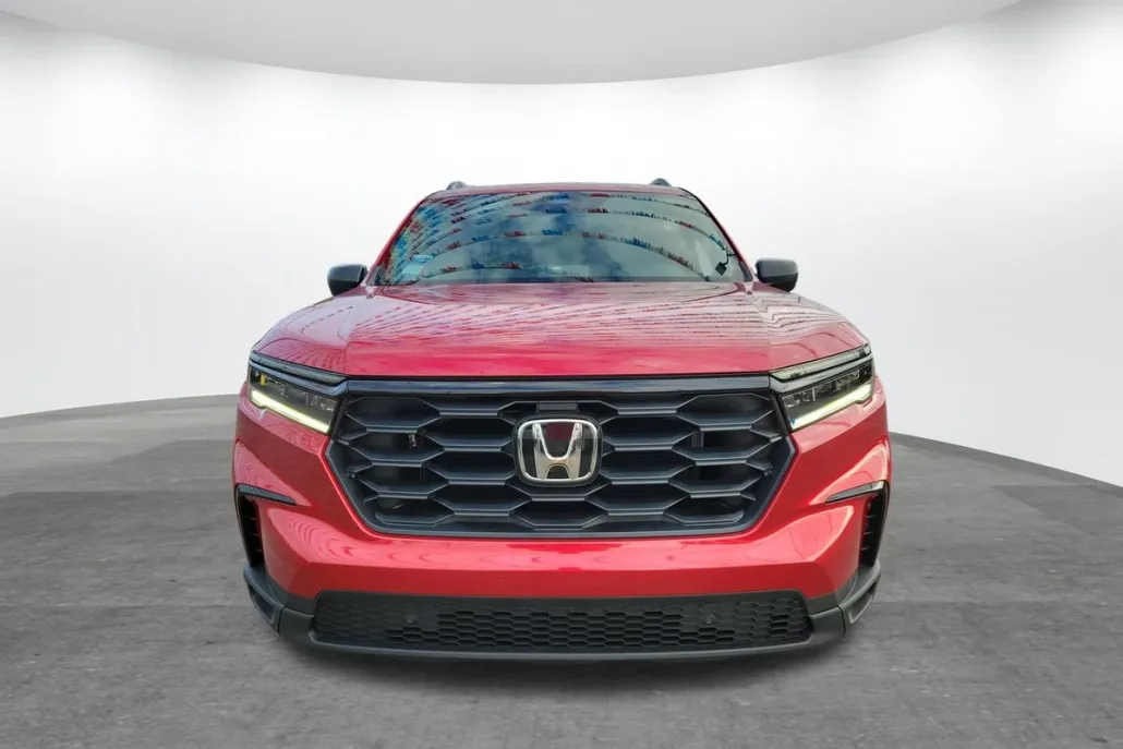2025 Honda Pilot Sport photo 1