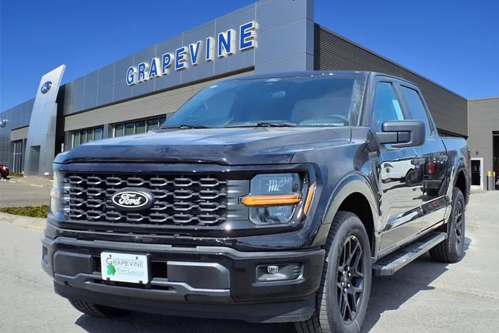 2025 Ford F-150 STX photo 1