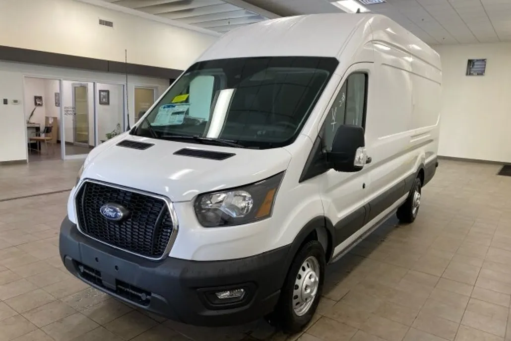 2025 Ford Transit Cargo photo 1