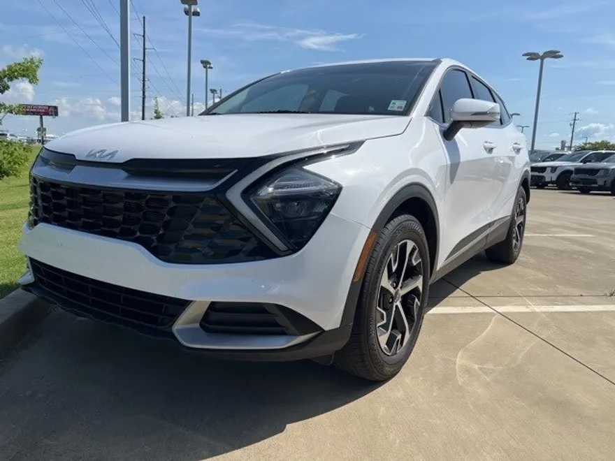 2023 Kia Sportage EX photo 1