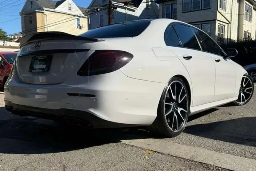 2018 Mercedes Benz E AMG 43 photo 1