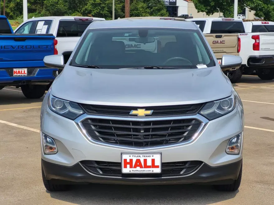 2018 Chevrolet Equinox LT photo 1