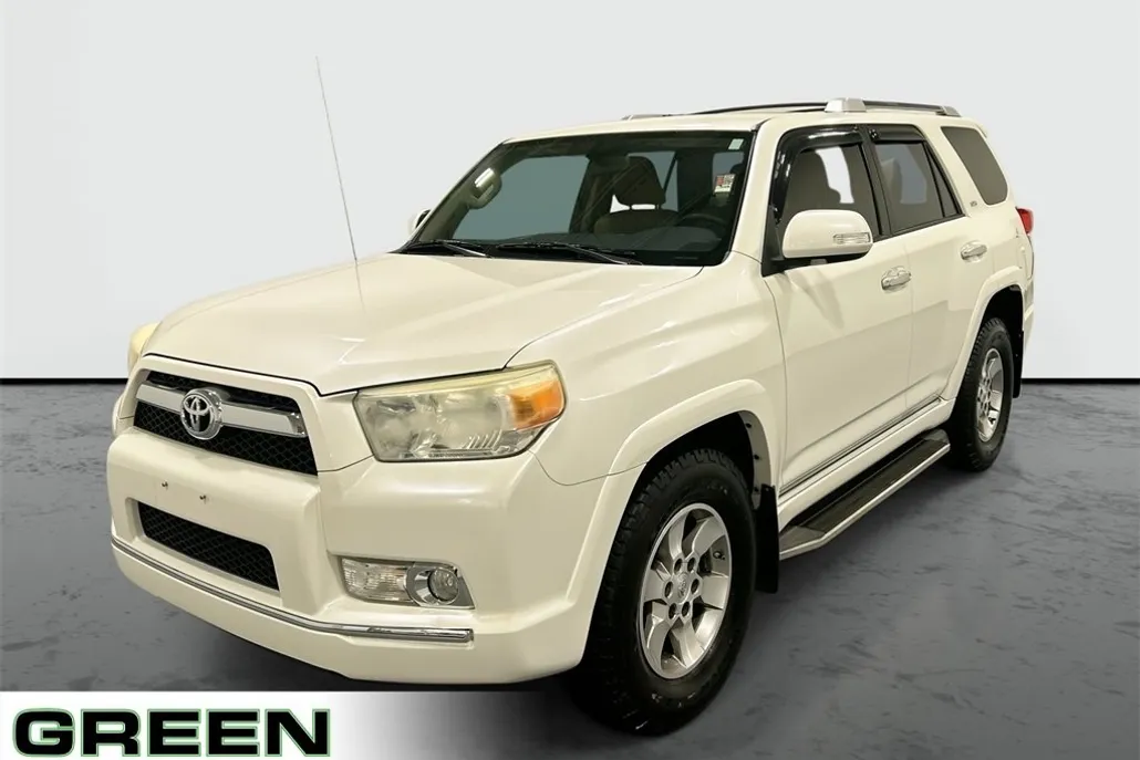 2013 Toyota 4Runner SR5 photo 1