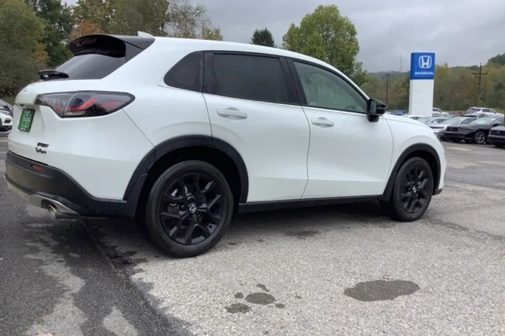 2023 Honda HR-V Sport photo 1