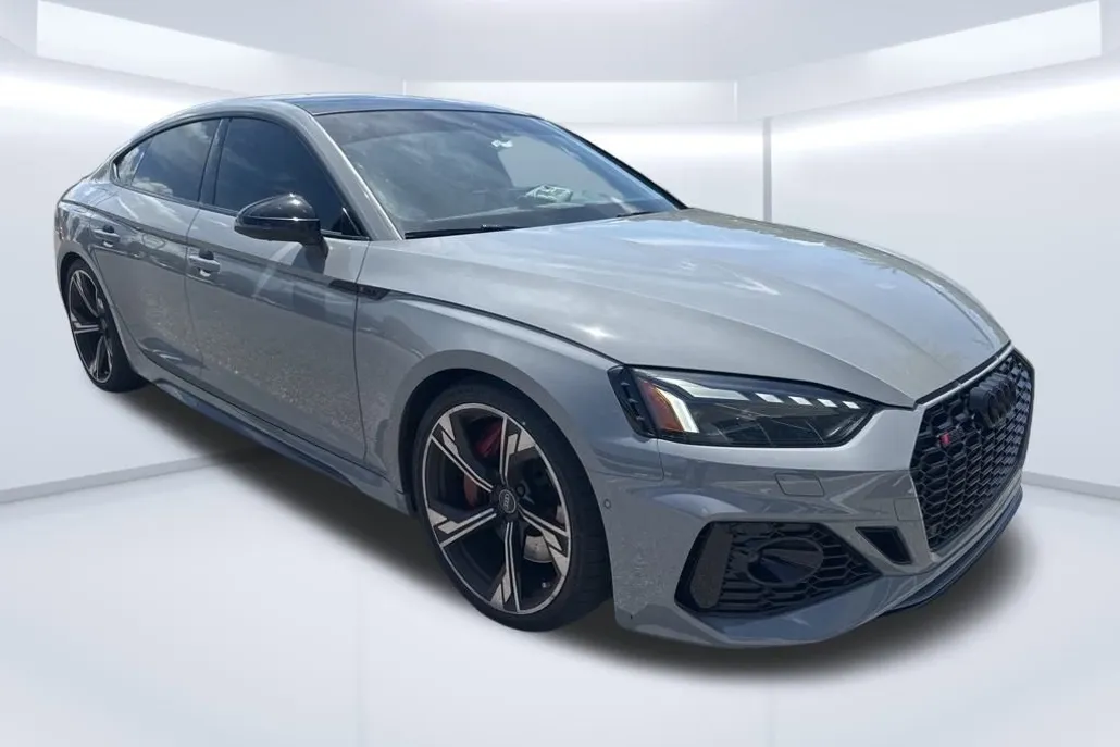 2023 Audi RS 5 photo 1
