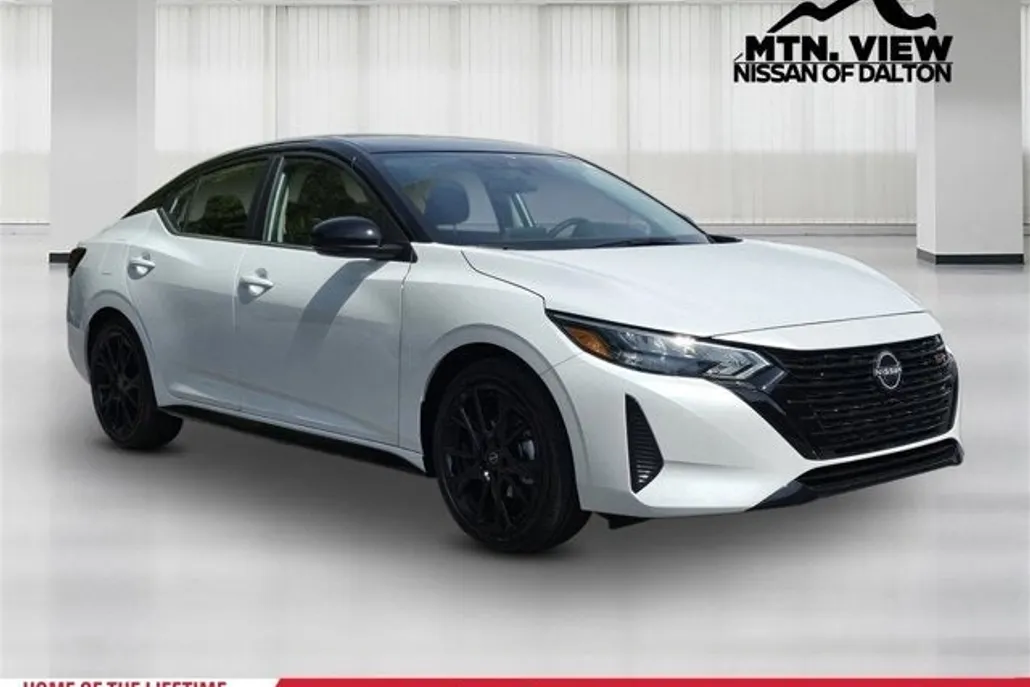 2025 Nissan Sentra SR photo 1