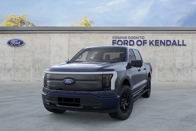 2025 Ford F-150 Lightning XLT photo 1