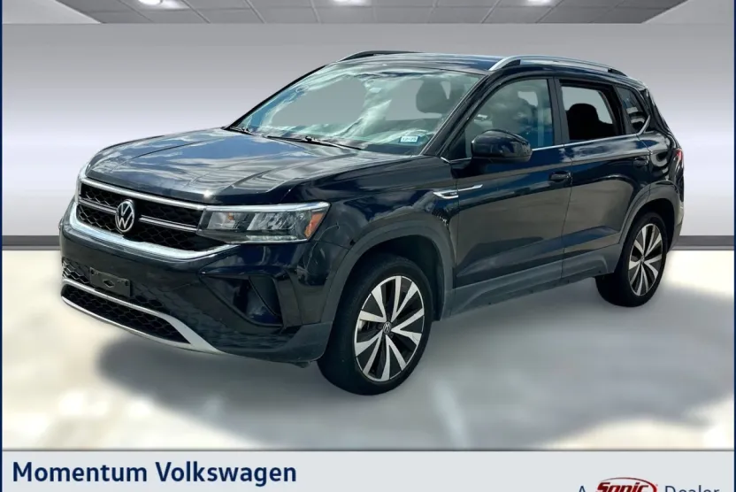 2022 Volkswagen Taos SE photo 1