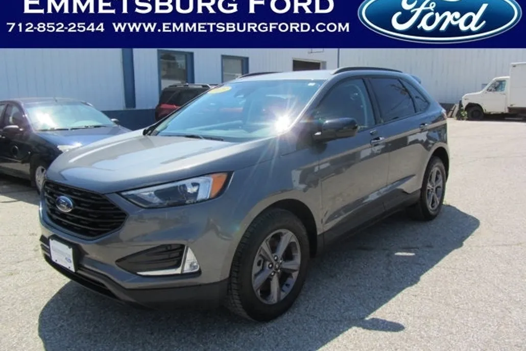 2023 Ford Edge SEL photo 1