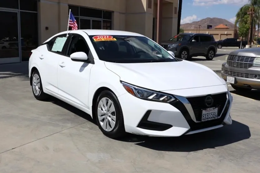 2021 Nissan Sentra S photo 1
