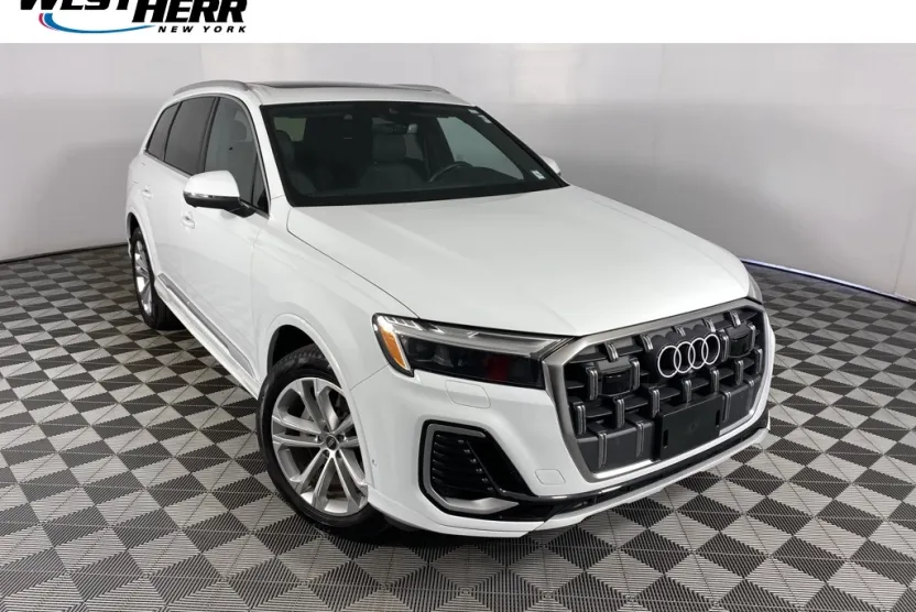 2025 Audi Q7 55 Premium Plus photo 1