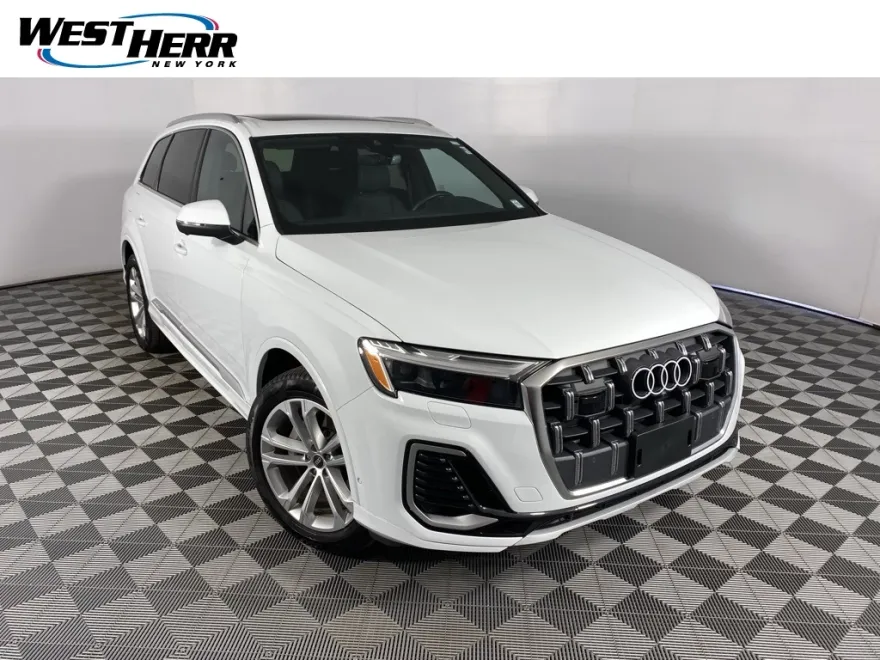2025 Audi Q7 55 Premium Plus photo 1