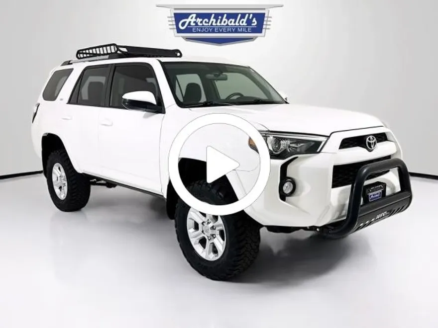 2019 Toyota 4Runner SR5 photo 1