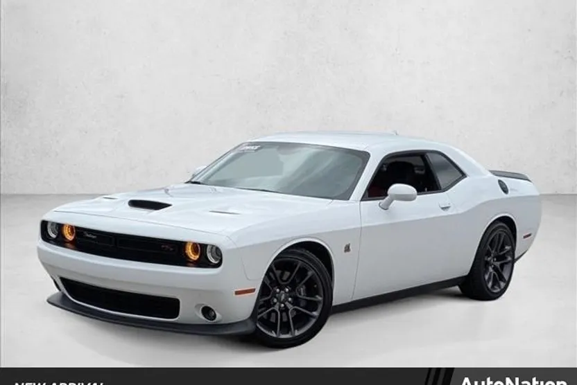 2023 Dodge Challenger R/T Scat Pack Plus photo 1