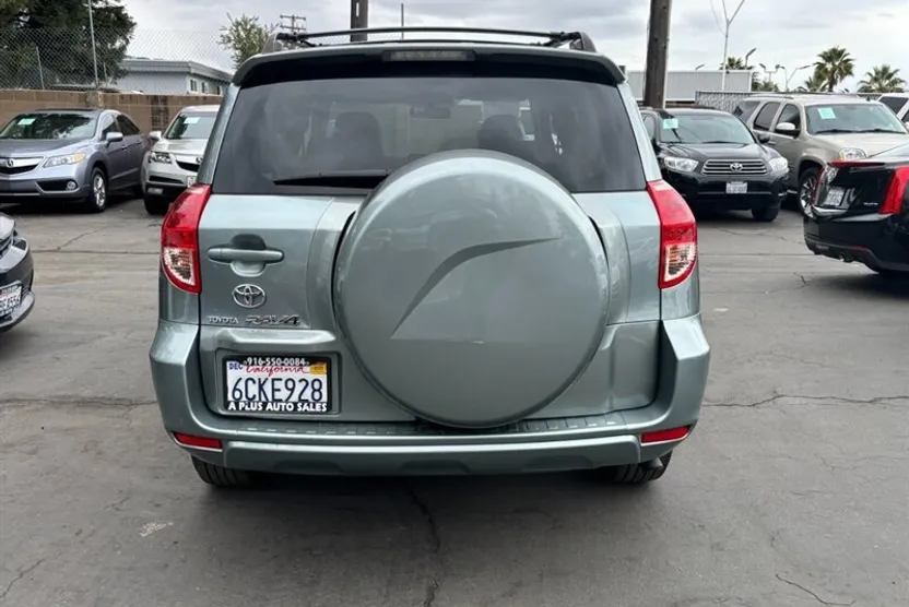 2008 Toyota RAV4 Limited photo 1