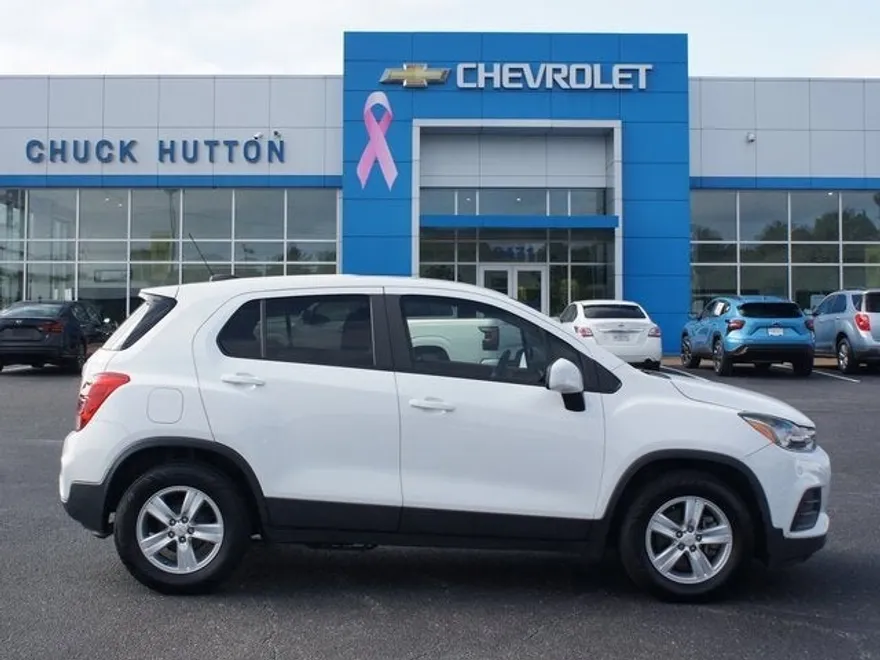 2021 Chevrolet Trax LS photo 1