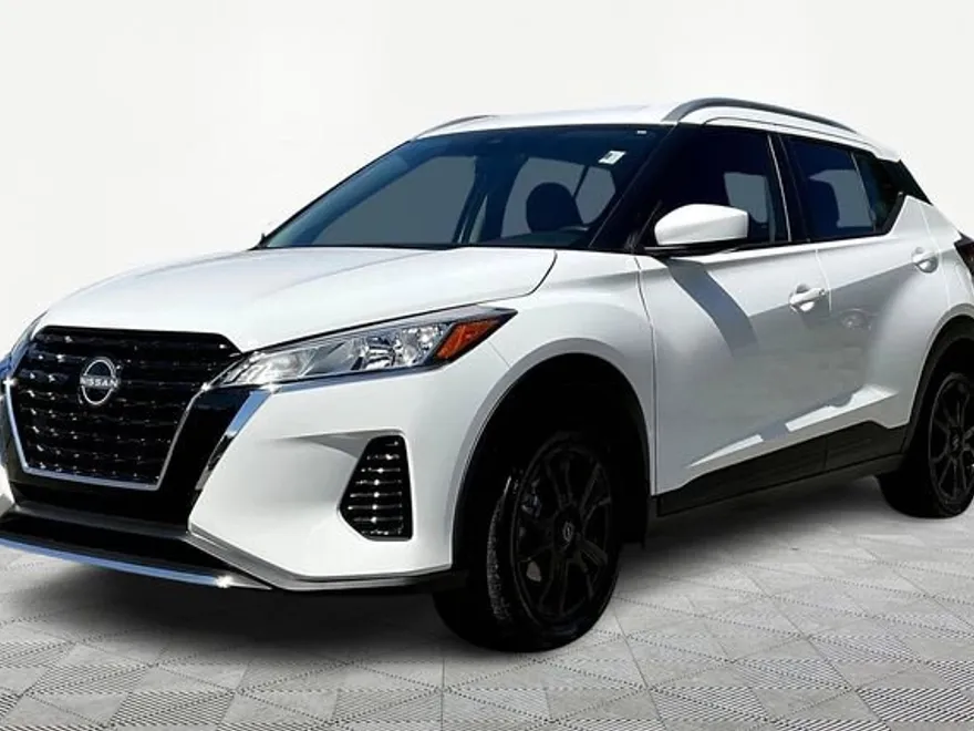 2024 Nissan Kicks SV photo 1