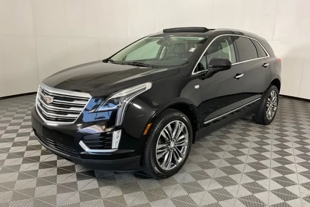 2017 Cadillac XT5 Premium Luxury photo 1