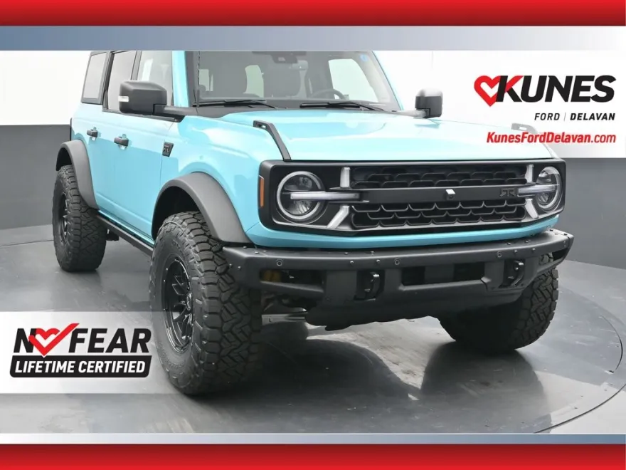 2025 Ford Bronco Badlands photo 1