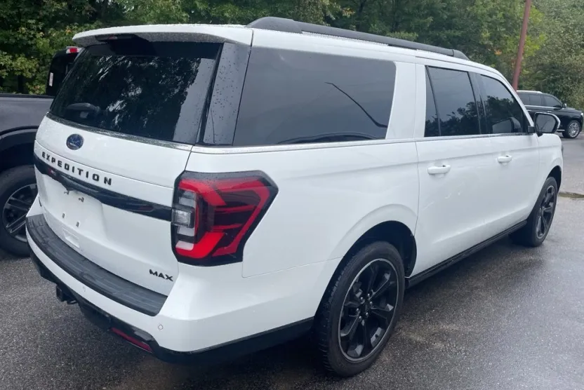 2022 Ford Expedition MAX Limited photo 1