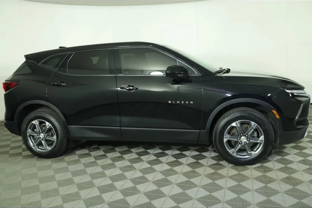 2024 Chevrolet Blazer 2LT photo 1