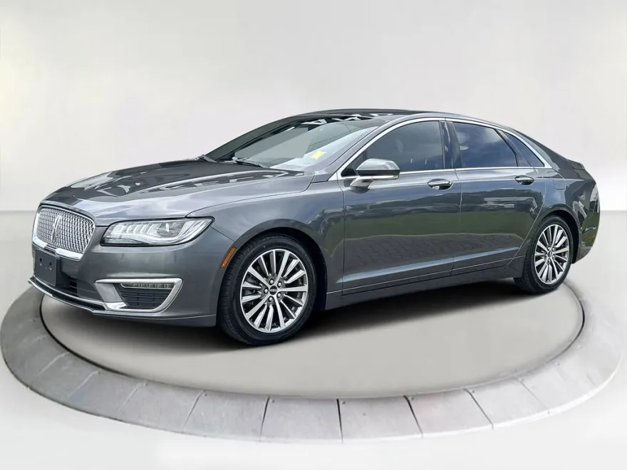 2020 Lincoln MKZ Standard photo 1