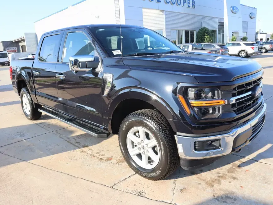 2025 Ford F-150 XLT photo 1