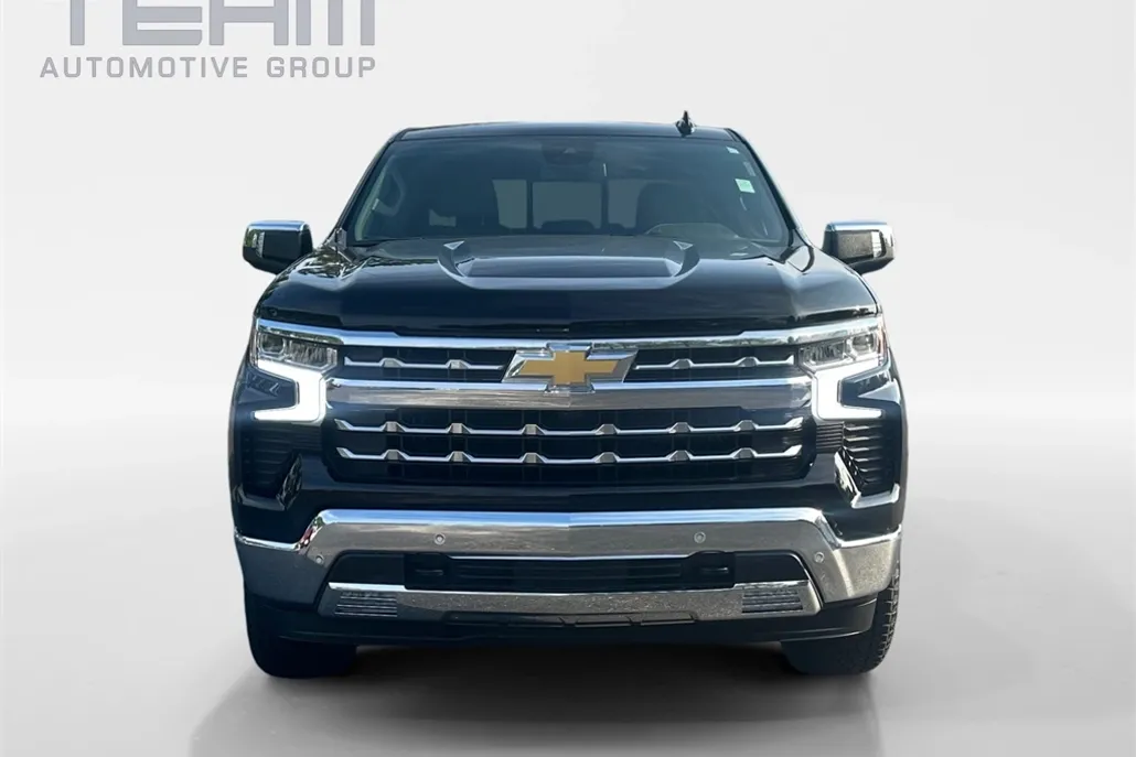 2025 Chevrolet Silverado 1500 LTZ photo 1