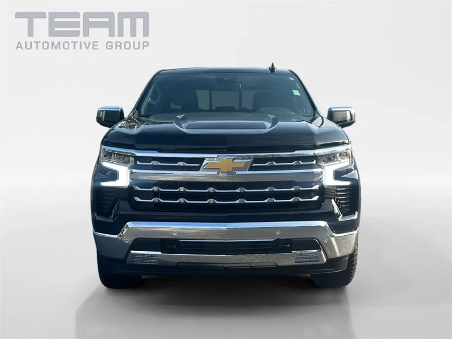 2025 Chevrolet Silverado 1500 LTZ photo 1
