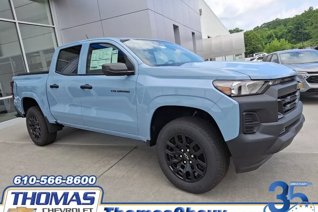 2025 Chevrolet Colorado LT photo 1