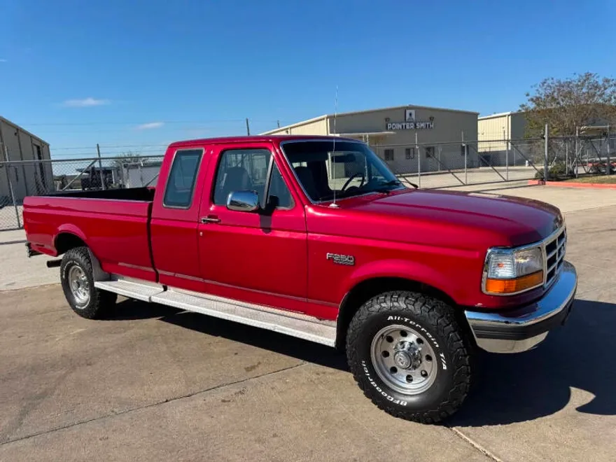 1995 Ford F-250 XLT photo 1