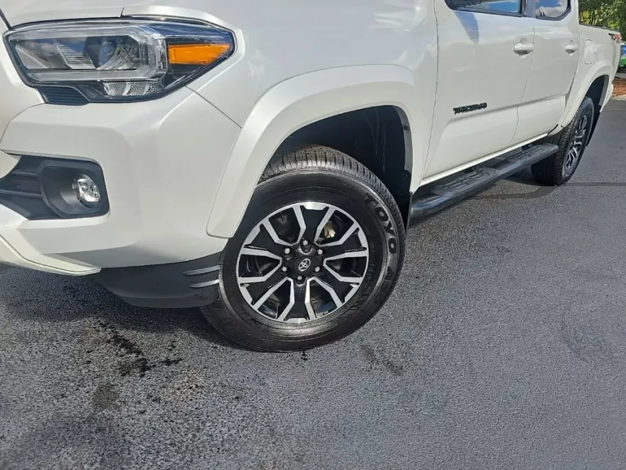 2023 Toyota Tacoma TRD Sport photo 1