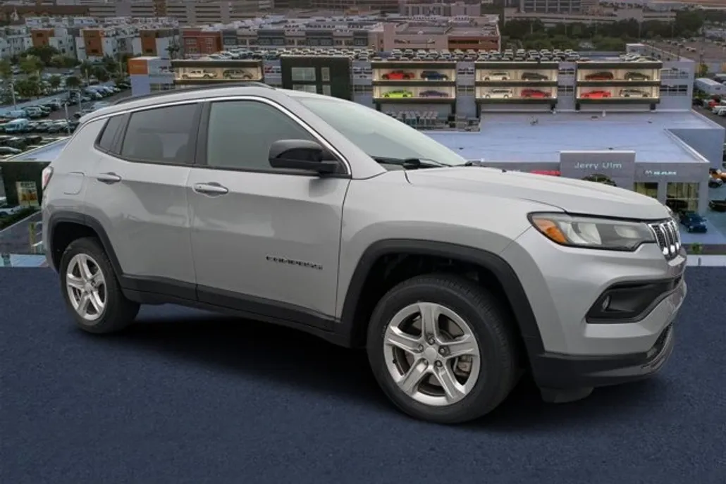 2024 Jeep Compass Latitude photo 1