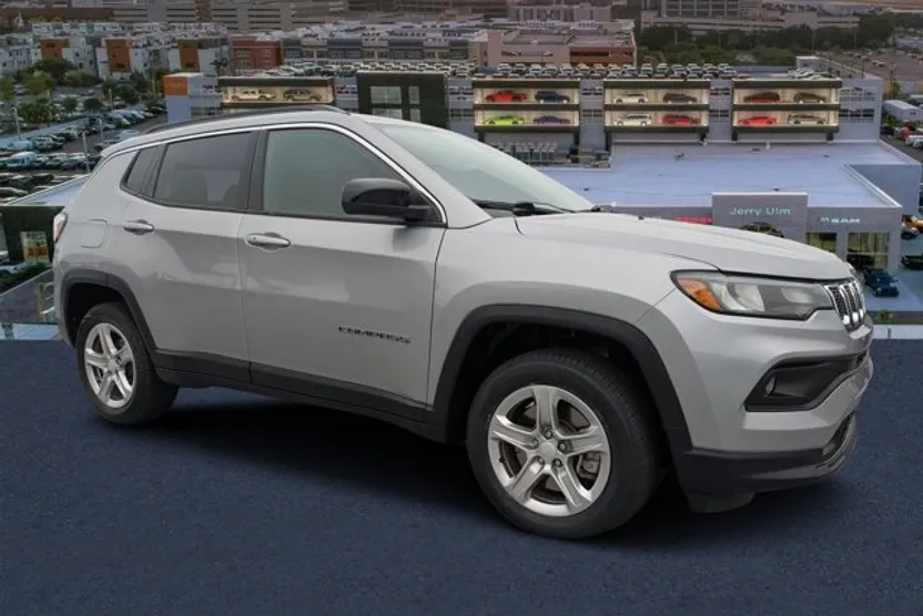 2024 Jeep Compass Latitude photo 1