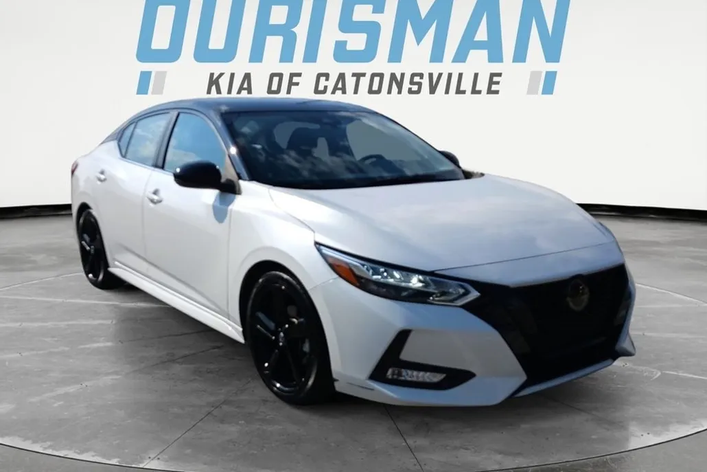 2023 Nissan Sentra SR photo 1