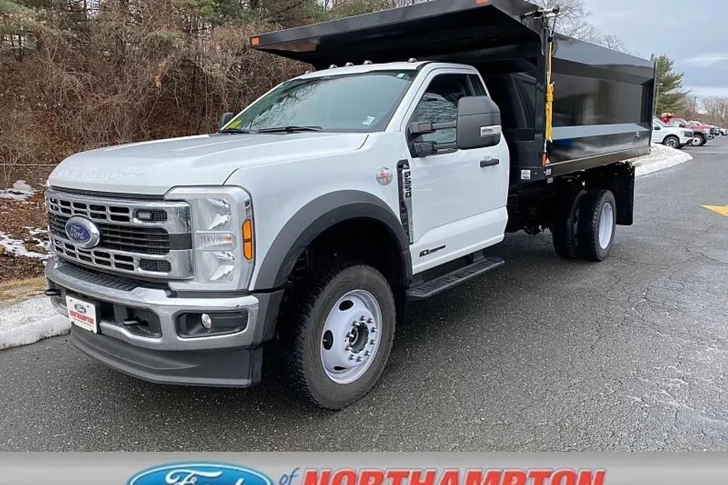 2024 Ford F-550 XL photo 1